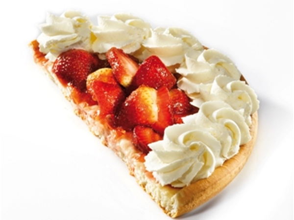 VERSE AARDBEIENVLAAI HALF MET SLAGROOM